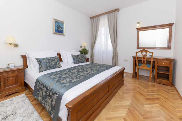 Bedroom 3, Heritage Hotel Tisno, Tisno