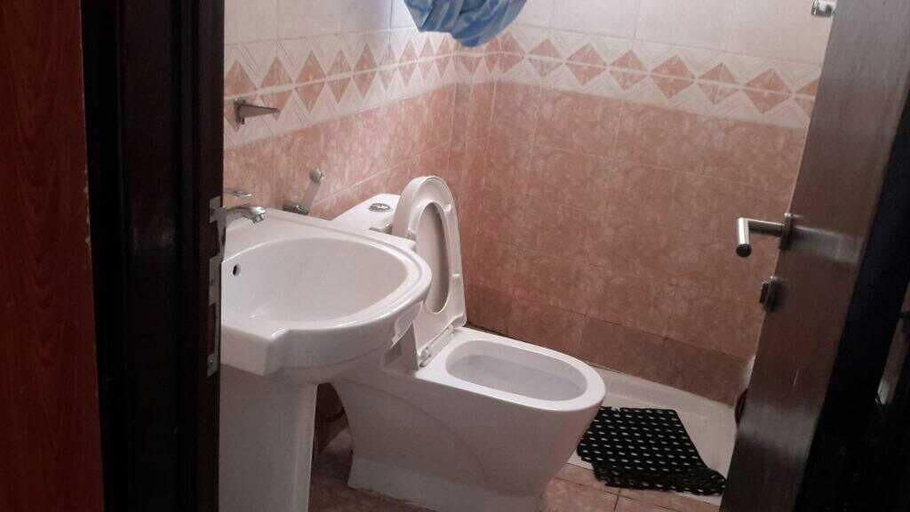 Bathroom 3, Roza Hotel, Addis Abeba