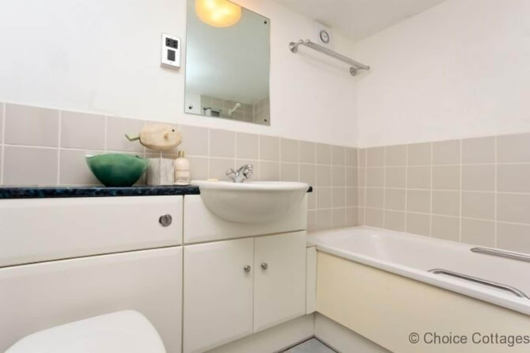 Bathroom, Buckland Brewer COB Barn 2 Bedrooms, Devon