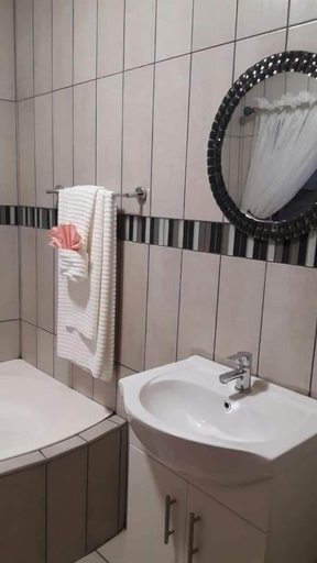Bathroom 4, Aloe Tree, West Rand