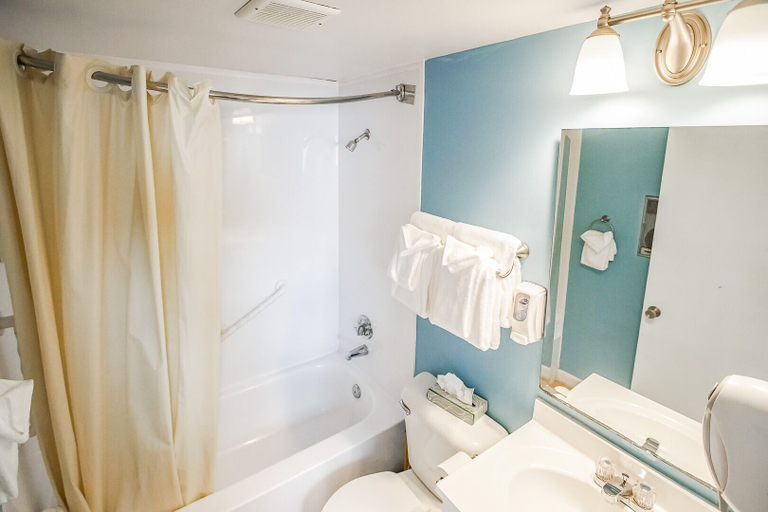 Bathroom, Seawinds II, Barnstable