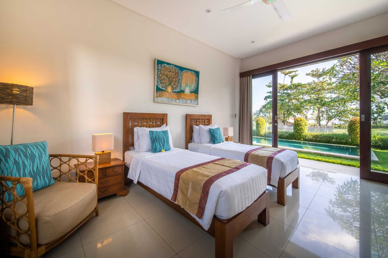 Bedroom 2, Peaceful Private Villa, 3 BR, Canggu With Staff, Badung