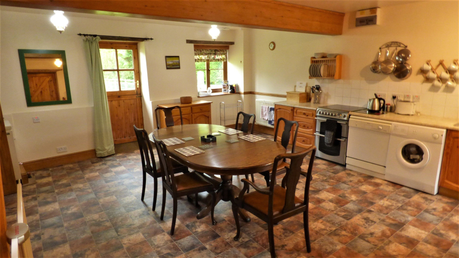 Others 5, Court Farm Holiday Cottages, Somerset