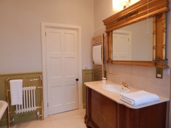 Bathroom 2, Westgate Manor, Durham
