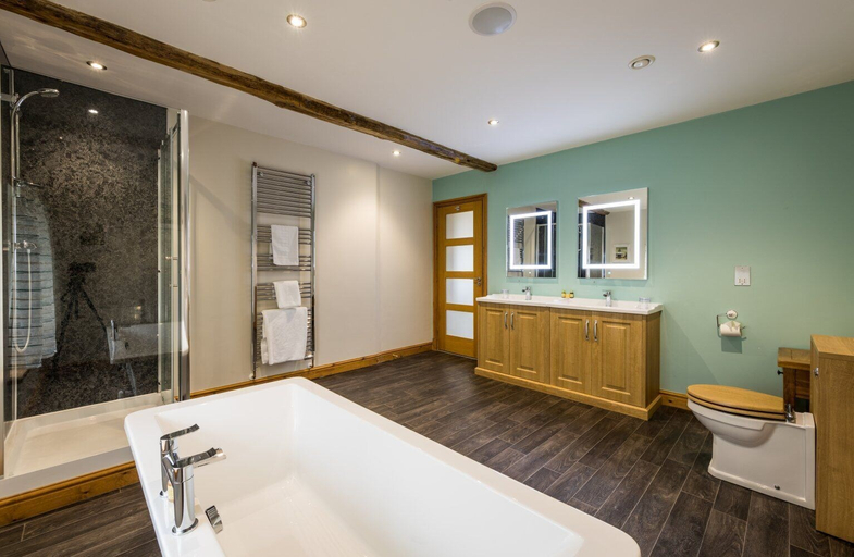 Bathroom 3, The Inn at Ravenglass, Cumbria