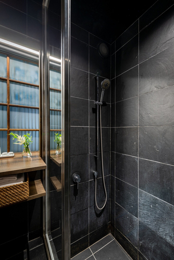 Bathroom 3, Suigetsu Machiya House, Kyoto