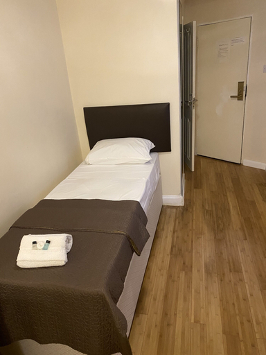 Bedroom 2, London Hotel Paddington, London