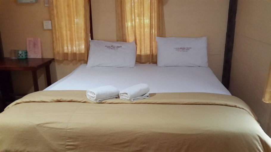 Bedroom 2, Shong Hai Resort, Khiri Ratthanikhom