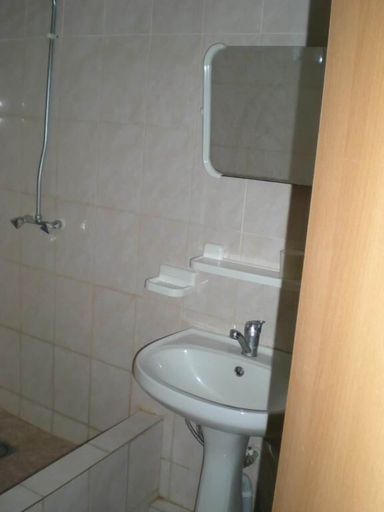 Bathroom 3, Domik u morya, Temryukskiy rayon