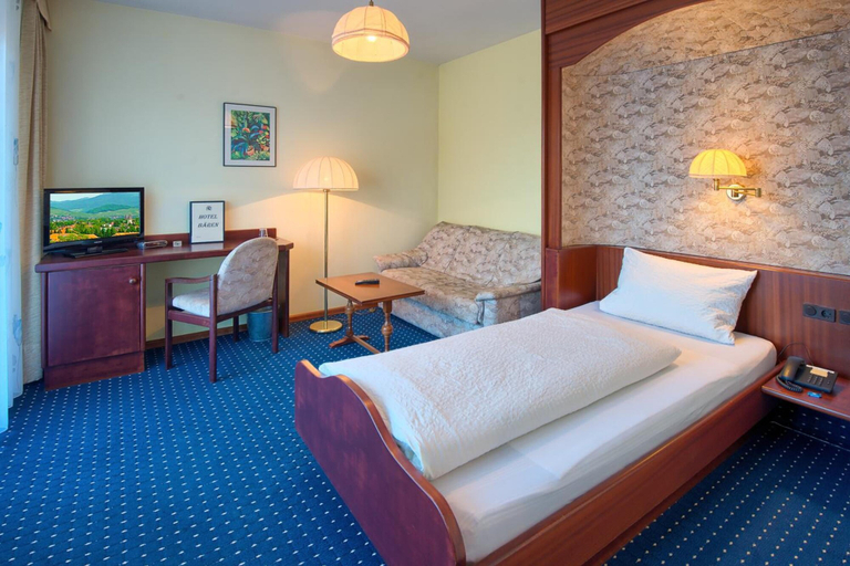 Bedroom 2, Hotel Bären, Breisgau-Hochschwarzwald