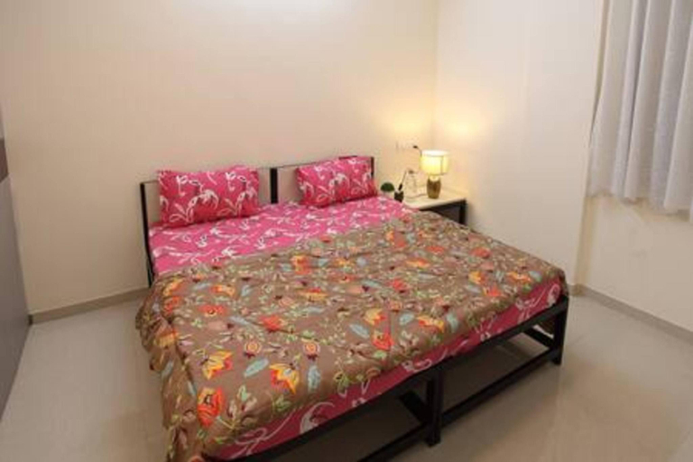 Bedroom 2, Qualtems Guest House, Bangalore