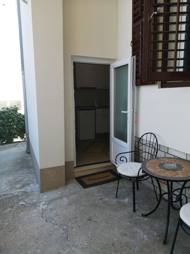 Others 4, Apartment Vedrana, Podgora