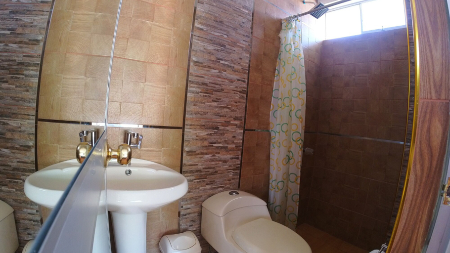 Bathroom 3, Sumaq Wari Hotel, Huamanga