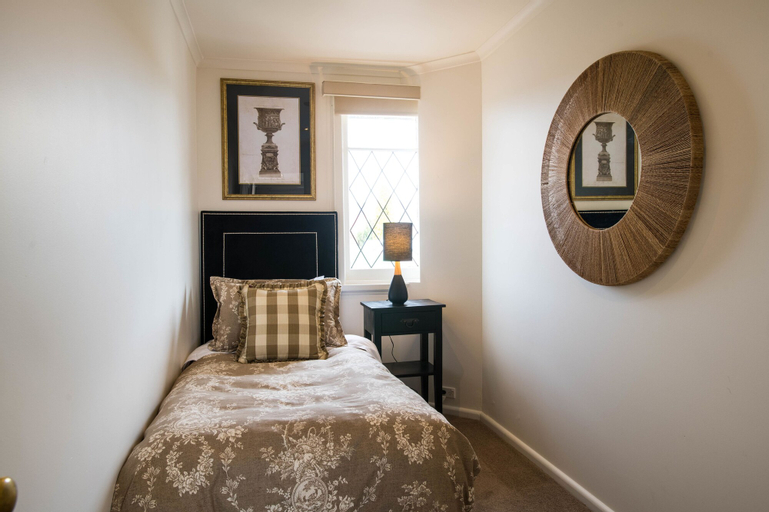 Bedroom 16