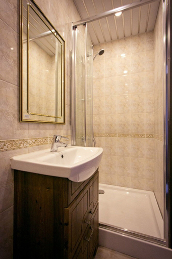 Bathroom 3, Grand Lion, Sankt-Peterburg gorsovet