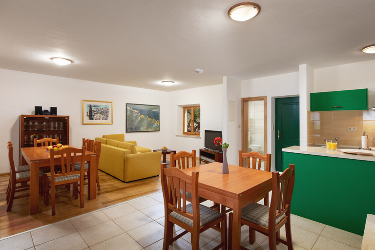 Food & Drinks, Villa Dubrava, Pučišća
