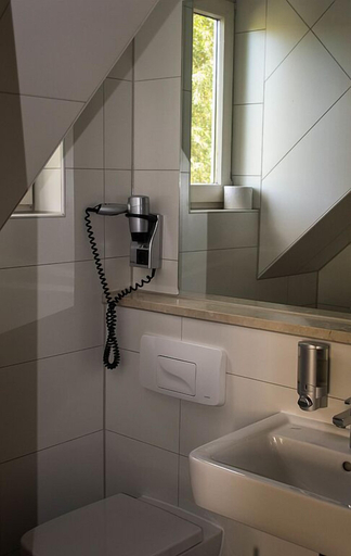 Bathroom, Hotel - Restaurant Dammühle, Marburg-Biedenkopf