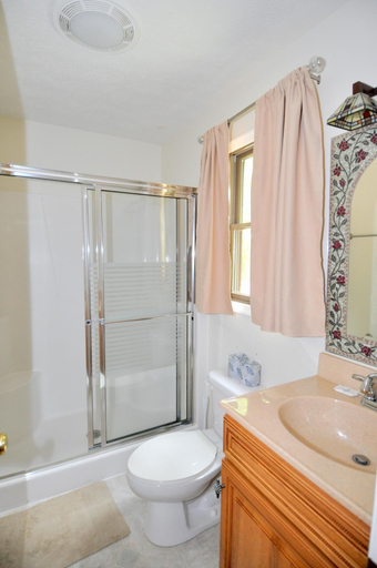 Bathroom 4, Rivers Tranquility, Morgan