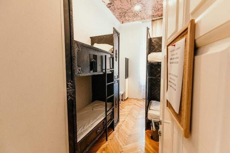 Others 3, Hostel Franz Ferdinand, Sarajevo