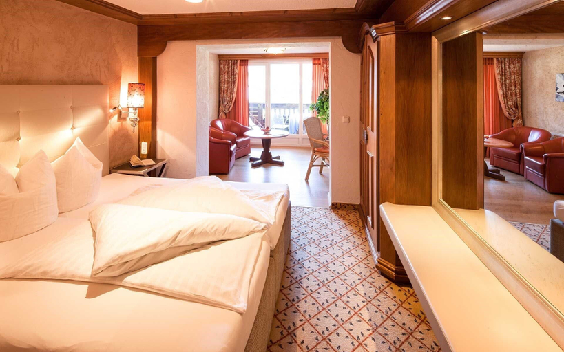 Bedroom 2, Hotel Schwarzer Adler, Reutte