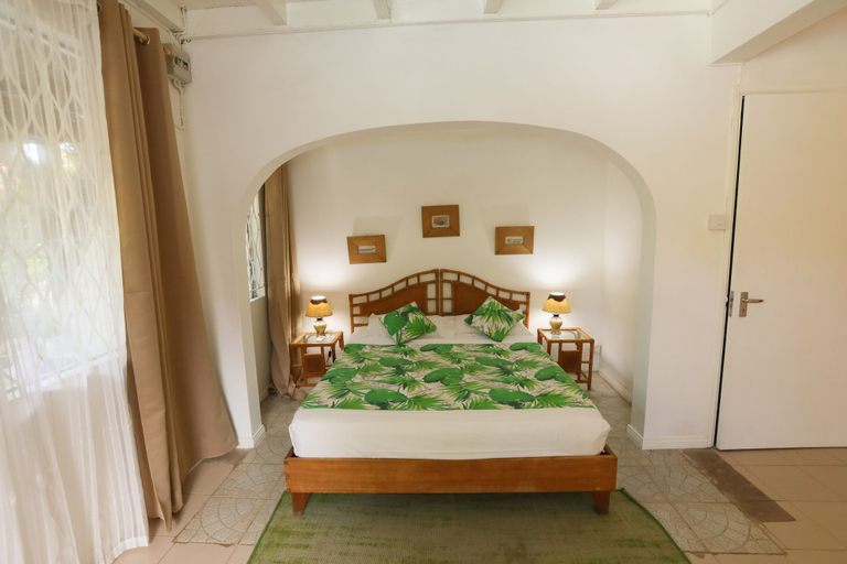 Bedroom 4, Chantauvent Guesthouse