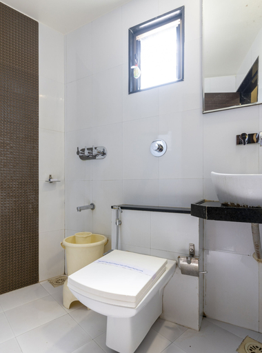 Bathroom 5, Hotel Ashish, Ahmadabad