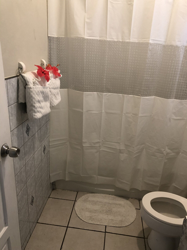 Bathroom 4, Coningsby Inn