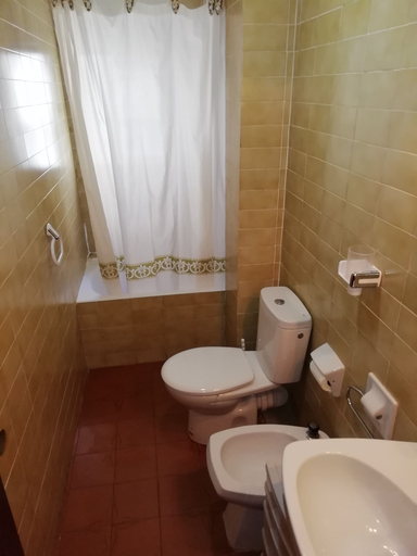 Bathroom, Edificio Atlas I, Tarragona