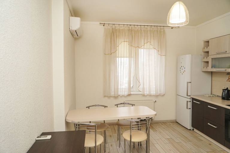 Others 5, Apart Kiev Chernovola 27, Shevchenkivs'kyi