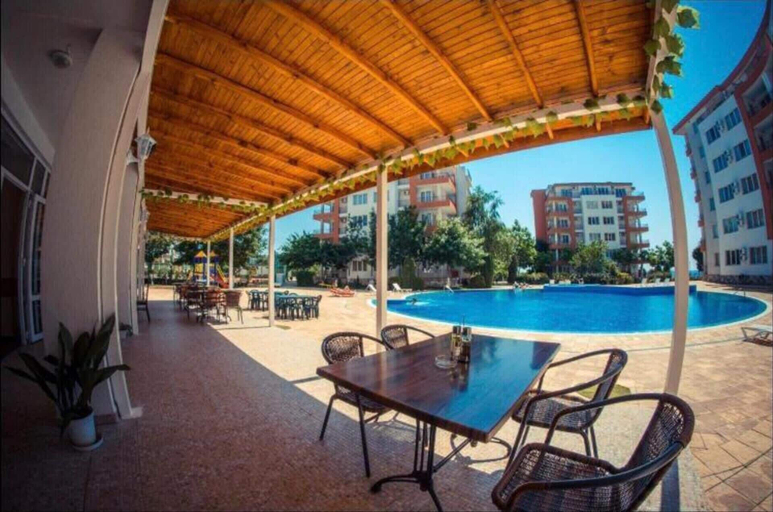 Sport & Beauty 4, Seaside Studio Apartment in Ravda, Nesebar
