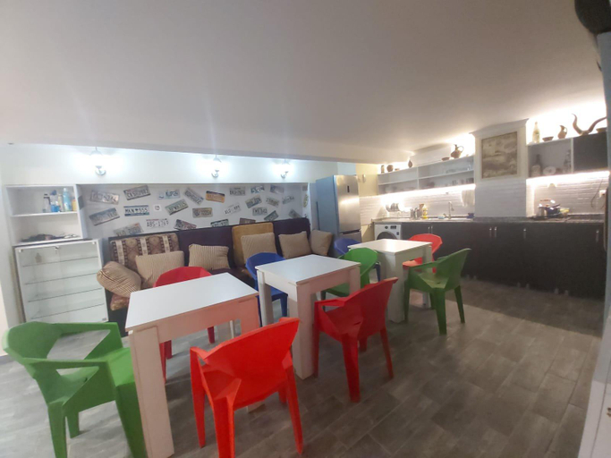 Food & Drinks 5, Hostel Voyage, Batumi