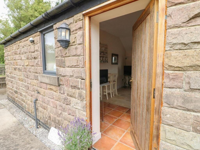 Exterior & Views 2, The Bear Inn, Derbyshire