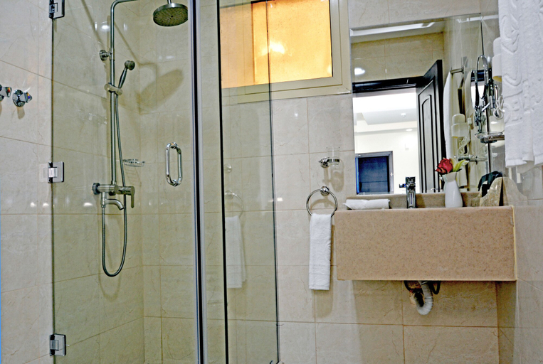 Bathroom 5, Golden Bujari Hotel Al Dhahran, Al Khobar