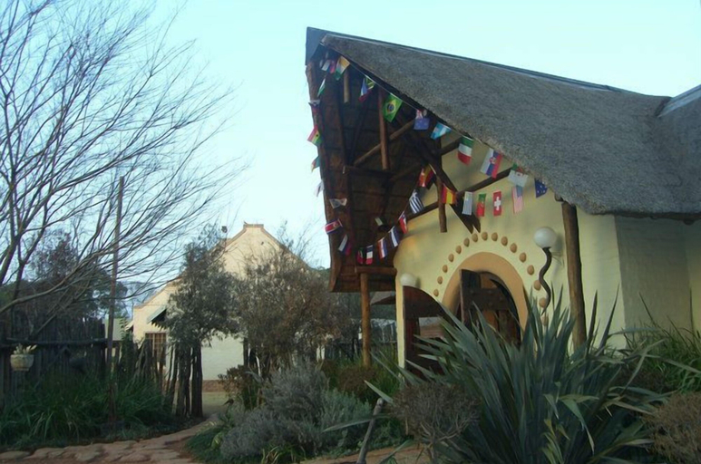 Exterior & Views 2, African Silhouette Guesthouse, Ekurhuleni