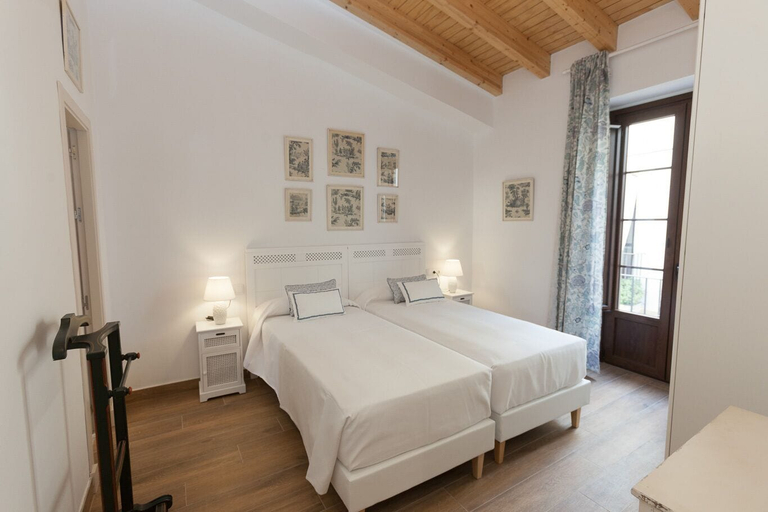 Bedroom 2, Patios de la Riva, Cádiz