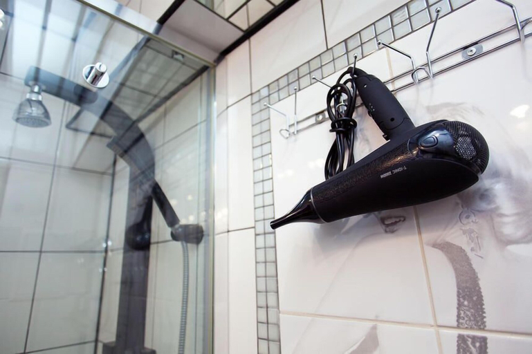 Bathroom, Lux Apartments Daev lane, Central