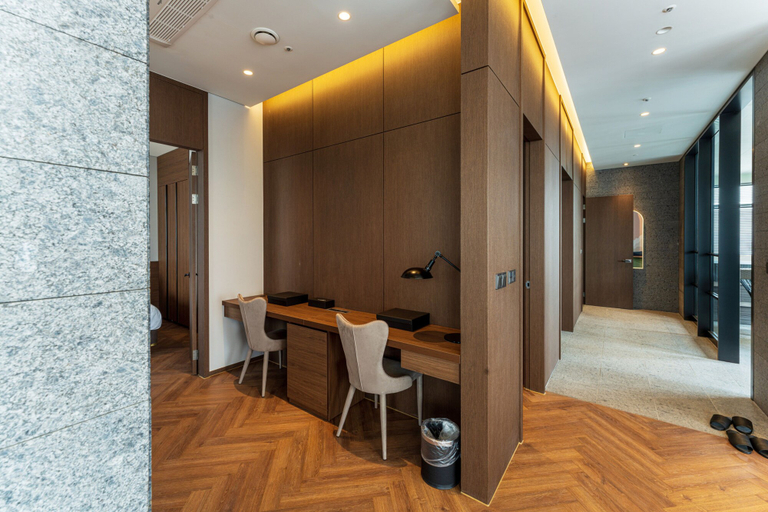 Others 5, Hotel Soulhada, Gyeyang