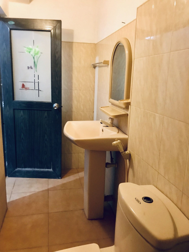 Bathroom 3, The Beach House Nilaveli, Kuchchaveli