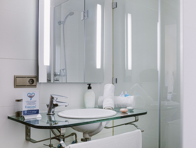 Bathroom 4, TocToc Pacifico Beach Apartment con Aparcamiento, Málaga