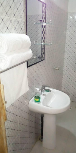 Bathroom 4, Hotelgandiol, Louga