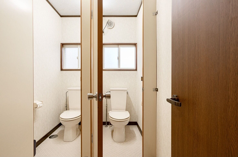 Bathroom 3, Chalet Strickland, Hakuba