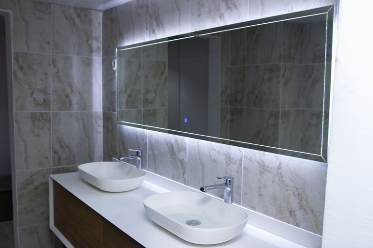 Bathroom 5, Merina Hotel, Mfoundi