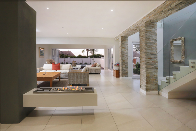Food & Drinks, 269 on Main, Overberg