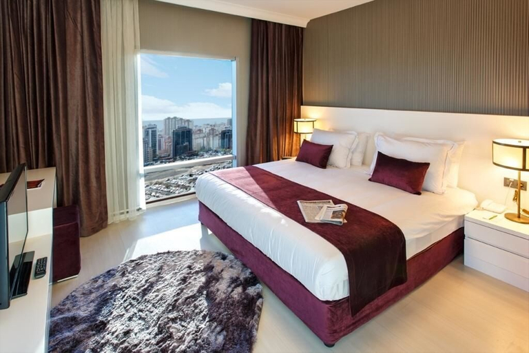 Room 3, Ozay Suites, Atasehir