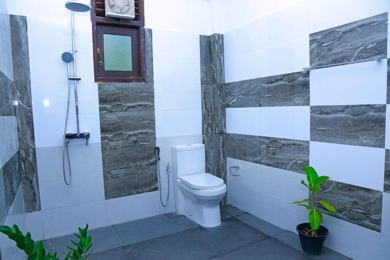 Bathroom 3, Kottamba Yala Stay & Safari, Thissamaharama