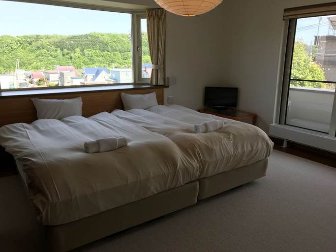 Bedroom 2, Tsuru Apartments, Furano