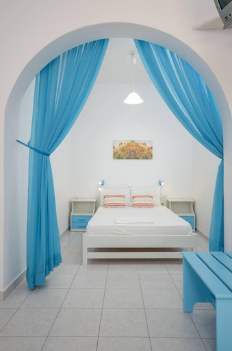 Bedroom 3, Studios Tasia, South Aegean
