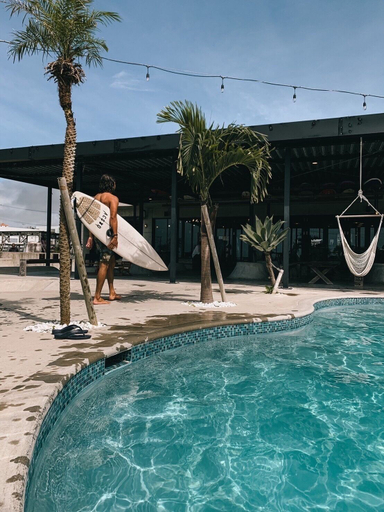 Sport & Beauty 5, Marnix Classic Harborview Pension, Yaese