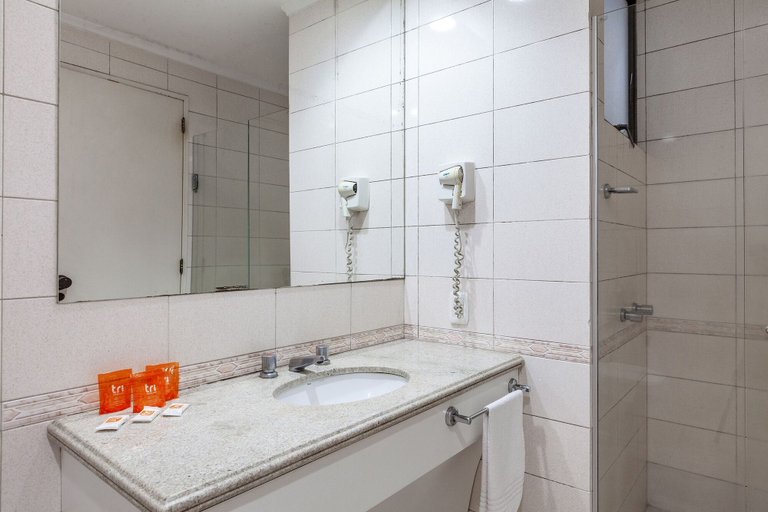 Bathroom 4, Tri Hotel Smart Caxias, Caxias do Sul
