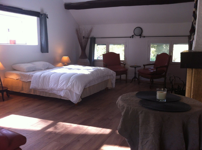 Bedroom 4, Domaine de Marguerite, Essonne
